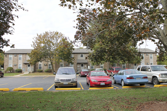 Kingsfield Apartments in Plano, IL - Building Photo - Building Photo