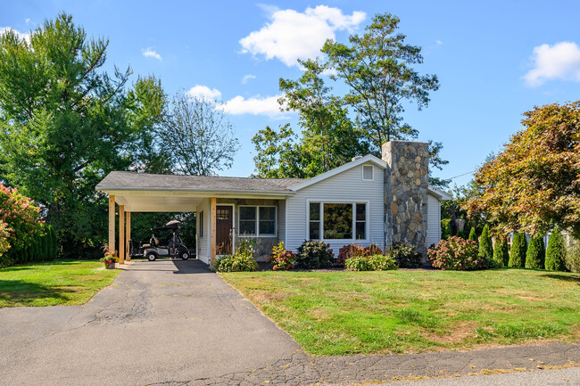 22 Brookside Trail in New Milford, CT - Building Photo - Building Photo