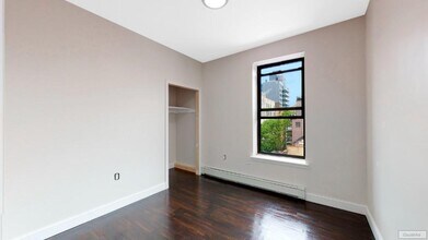 110 W 111th St-Unit -62 in New York, NY - Foto de edificio - Building Photo