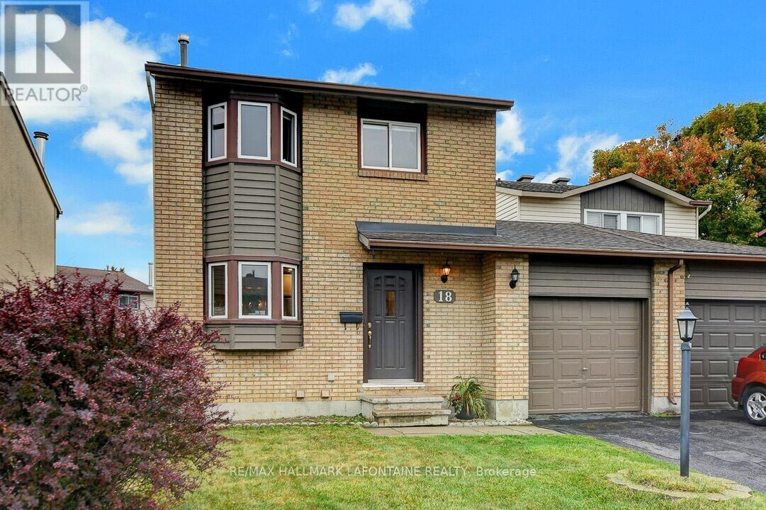 18 Vanessa Terrace in Ottawa, ON - Building Photo