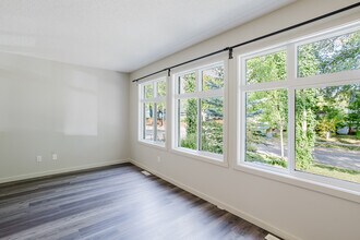 12038-12062 62 St NW in Edmonton, AB - Building Photo - Building Photo