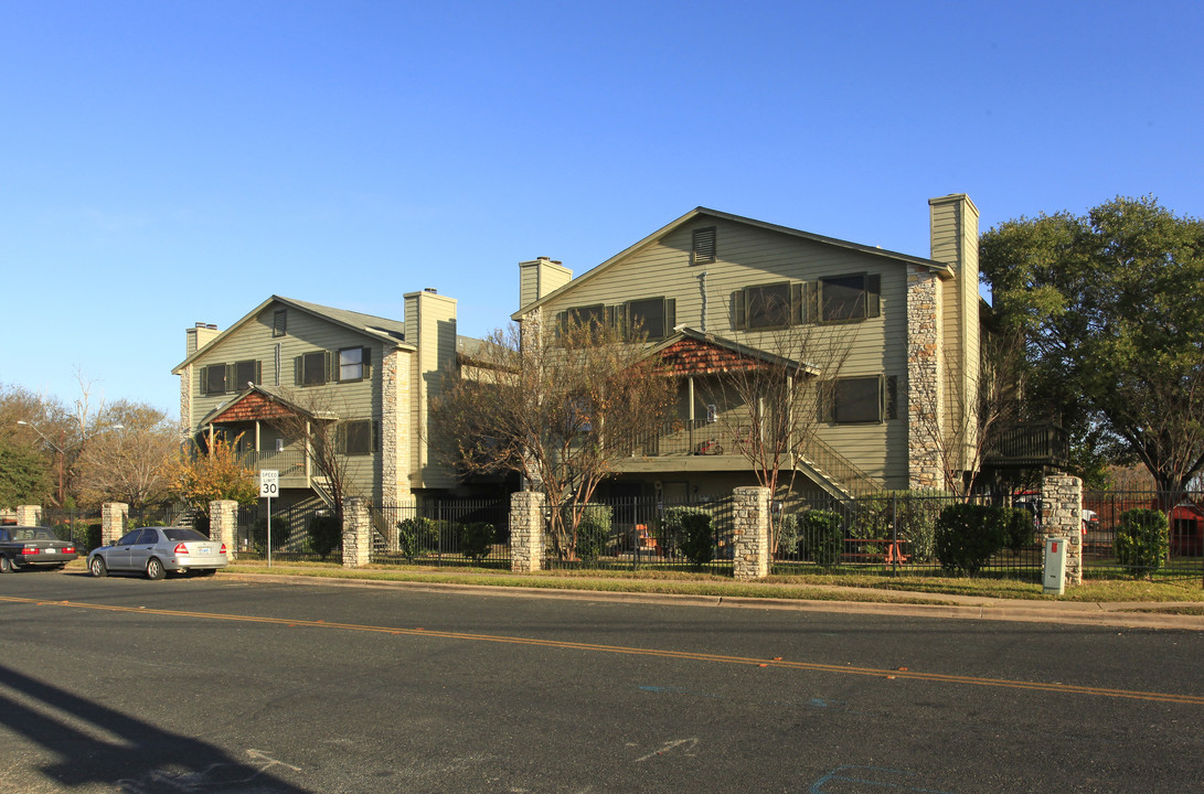 Garrison Park Condo in Austin, TX - Building Photo