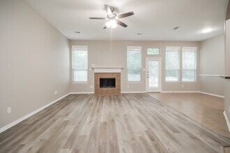 2309 Highland Crossing Dr in Conroe, TX - Building Photo - Building Photo