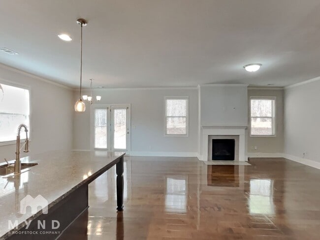 5971 Wolf Creek Dr in Atlanta, GA - Building Photo - Building Photo