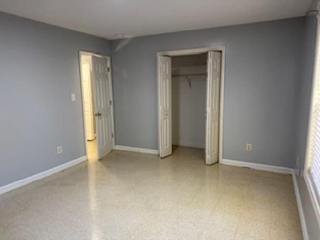 245 Lakewood Dr in Jacksonville, NC - Building Photo - Building Photo