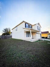 5806 Valparaiso Way in San Antonio, TX - Building Photo - Building Photo