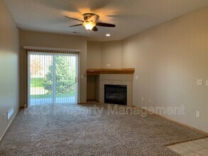 2323 E Porter Ave in Des Moines, IA - Foto de edificio - Building Photo