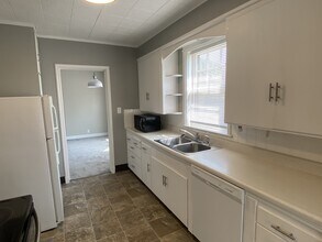 1853 S 50th St in Lincoln, NE - Building Photo - Building Photo