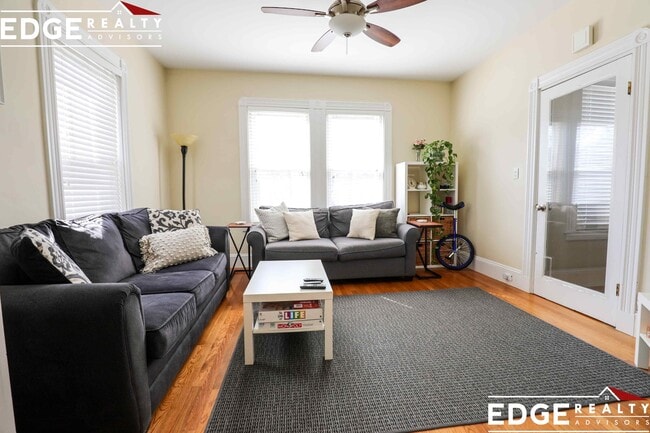 81 Surrey St, Unit 1 in Boston, MA - Building Photo - Building Photo