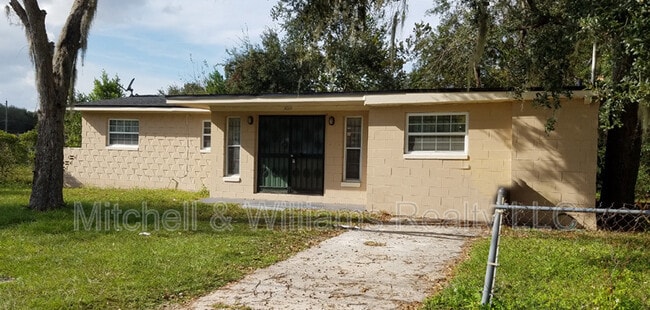 property at 5019 Dallen Lea Dr