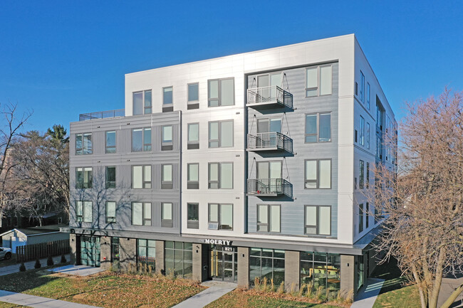 Moerty Apartments in Minneapolis, MN - Building Photo - Building Photo