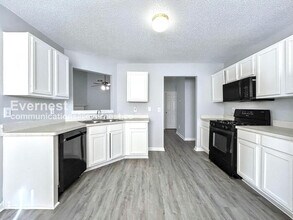 2766 High Tide Dr in College Park, GA - Building Photo - Building Photo