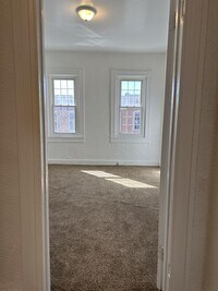 721 N Streeper St photo'