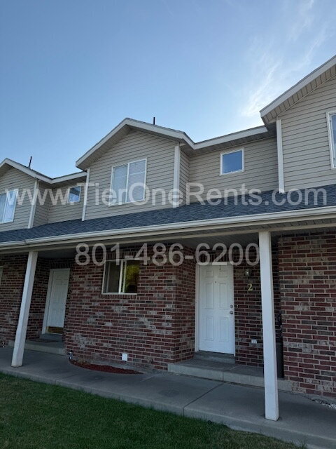 182 W 300 N in Bountiful, UT - Building Photo - Building Photo