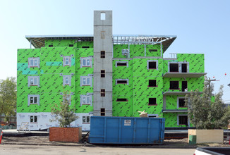 Cascade Condos in Edmonton, AB - Building Photo - Building Photo