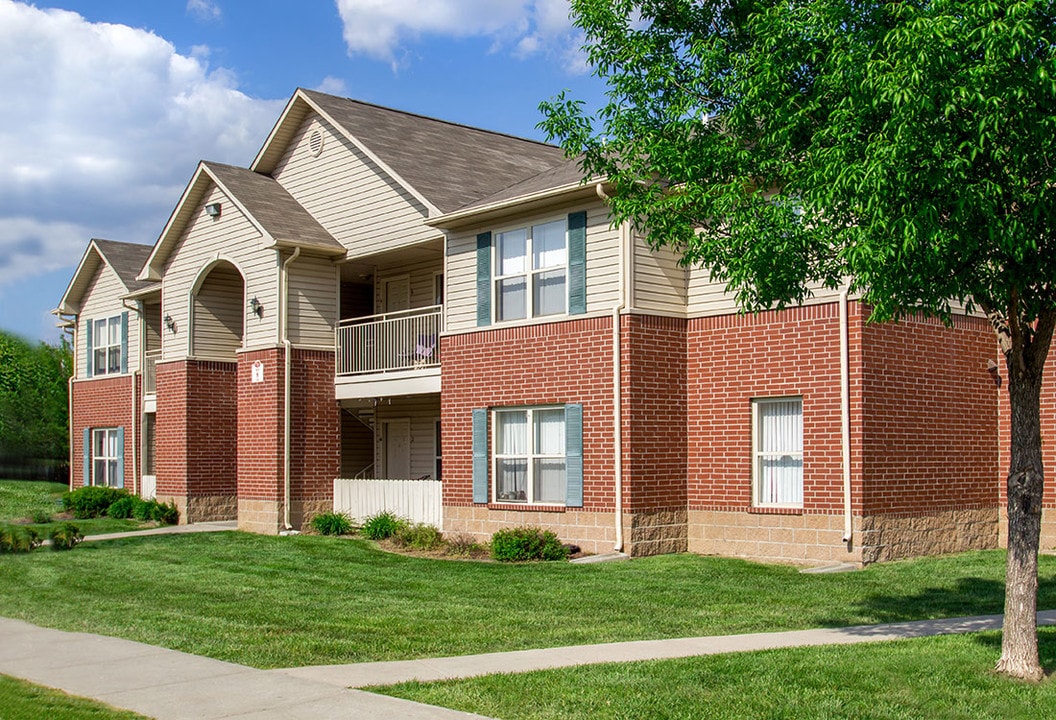 Chapel Ridge-C Bluffs in Council Bluffs, IA - Building Photo