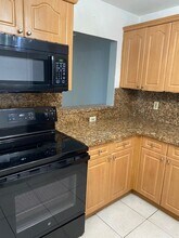 13900 Lake Placid Ct, Unit #12 in Miami Lakes, FL - Building Photo - Building Photo