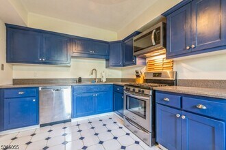 13D Dorado Dr in Morristown, NJ - Building Photo - Building Photo