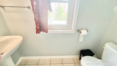 52 Commuter Dr in Brampton, ON - Building Photo - Building Photo