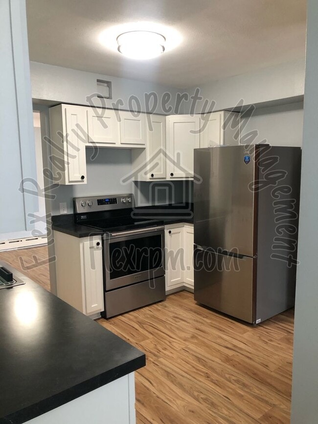 property at 3525 Douglas Rd