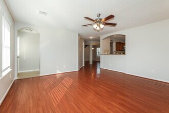 22207 Summer Breeze Ln in Tomball, TX - Building Photo - Building Photo