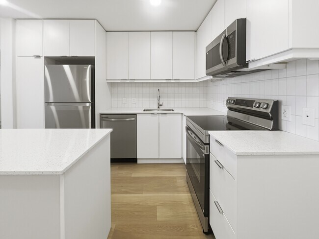 8500-8519 19 Ave SE in Calgary, AB - Building Photo - Building Photo