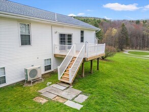 1205 Tracy Creek Rd in Vestal, NY - Building Photo - Building Photo