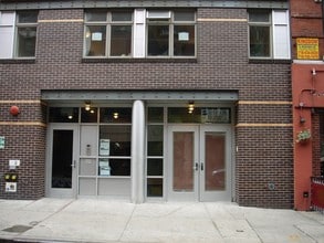 176 Mulberry St in New York, NY - Building Photo - Building Photo
