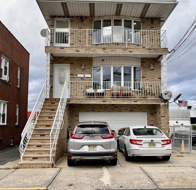 property at 1150 70th St