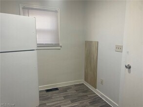 958 E Wilbeth Rd in Akron, OH - Building Photo - Building Photo