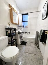 17 Cummings Rd, Unit 4 in Boston, MA - Foto de edificio - Building Photo