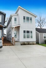 212 Queen Ave in Nashville, TN - Building Photo - Building Photo