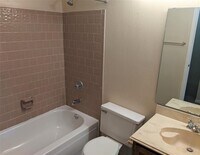 17303 Saturn Ln photo'