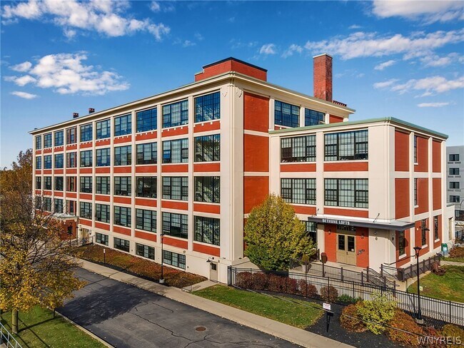 property at 2917 Main St