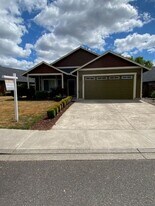 1801 NE 16th St in Battle Ground, WA - Building Photo