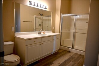 10245 S Maryland Pkwy in Las Vegas, NV - Building Photo - Building Photo