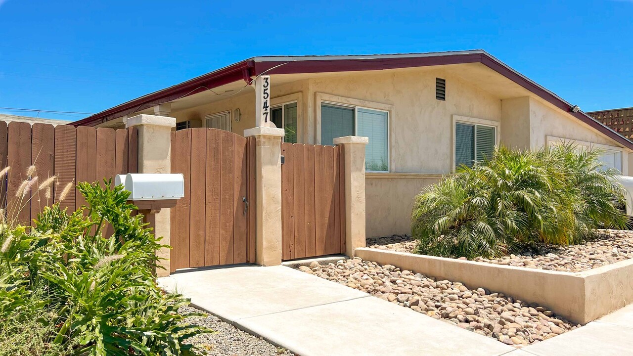 College Duplex in San Diego, CA - Building Photo