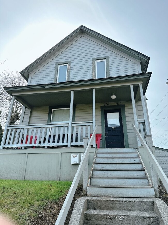 property at 410 E Magnolia St