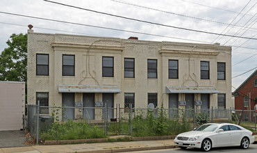 1501-1503 Brook Rd in Richmond, VA - Building Photo - Building Photo