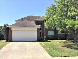 304 Double Oak Ln in Lake Dallas, TX - Building Photo