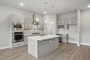 3500 McBride St in Dayton, TX - Building Photo