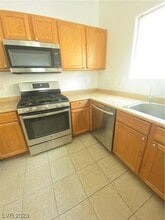 1628 Palm St in Henderson, NV - Foto de edificio - Building Photo