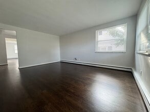 4191 Hoffman Ave, Unit 2 in Cincinnati, OH - Foto de edificio - Building Photo