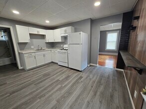 201 Wilder St in Lowell, MA - Building Photo - Building Photo