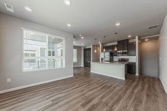 10653 Columbite Hts in Colorado Springs, CO - Foto de edificio - Building Photo