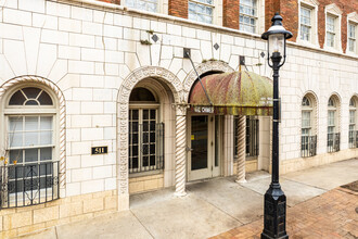 The Chimes in Kansas City, MO - Building Photo - Building Photo