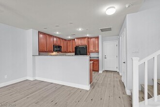 2127 Via Firenze in Henderson, NV - Building Photo - Building Photo