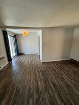 5337 Dunmore Dr, Unit Shadow Creek in Dayton, OH - Building Photo