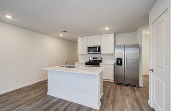 3012 Dylan Skyland Dr in Park Row, TX - Building Photo - Building Photo