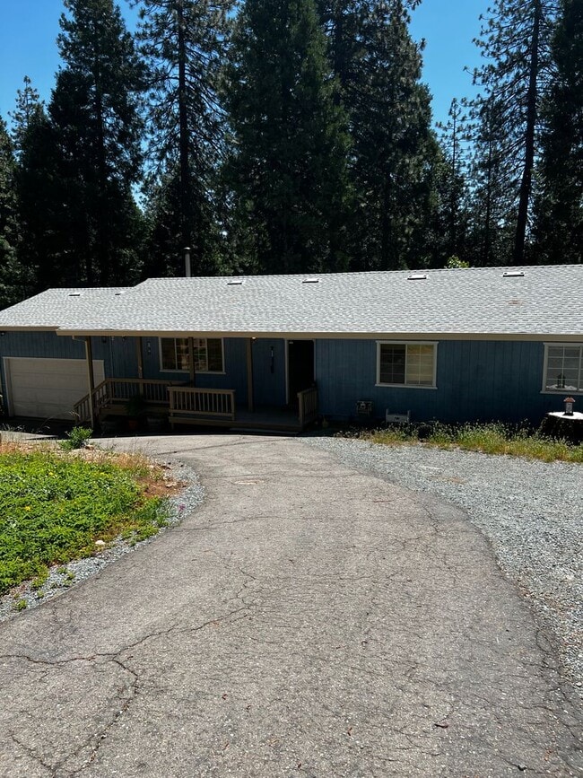 property at 19317 Woodridge Dr